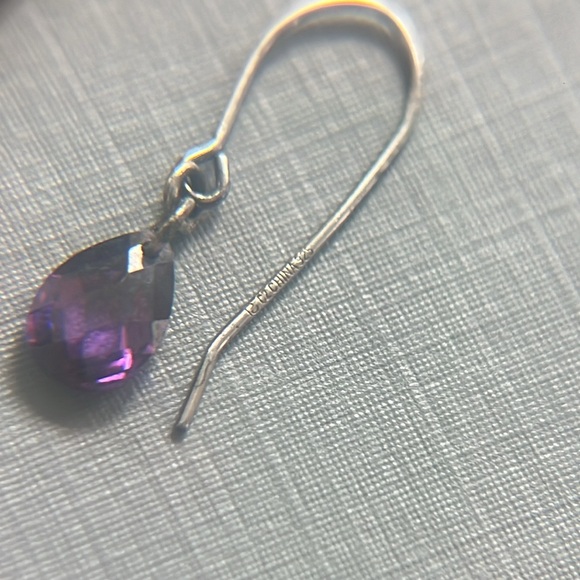 925 China amethyst small pear shaped earrings - Picture 3 of 4